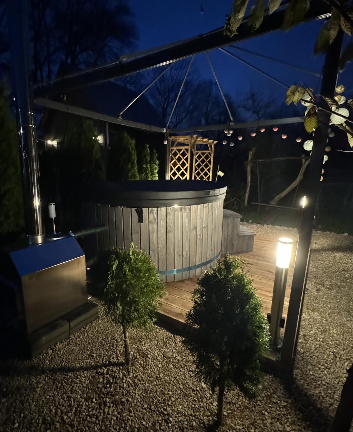Villa Amazing Little House On An Island With Garden Riga Esterno foto