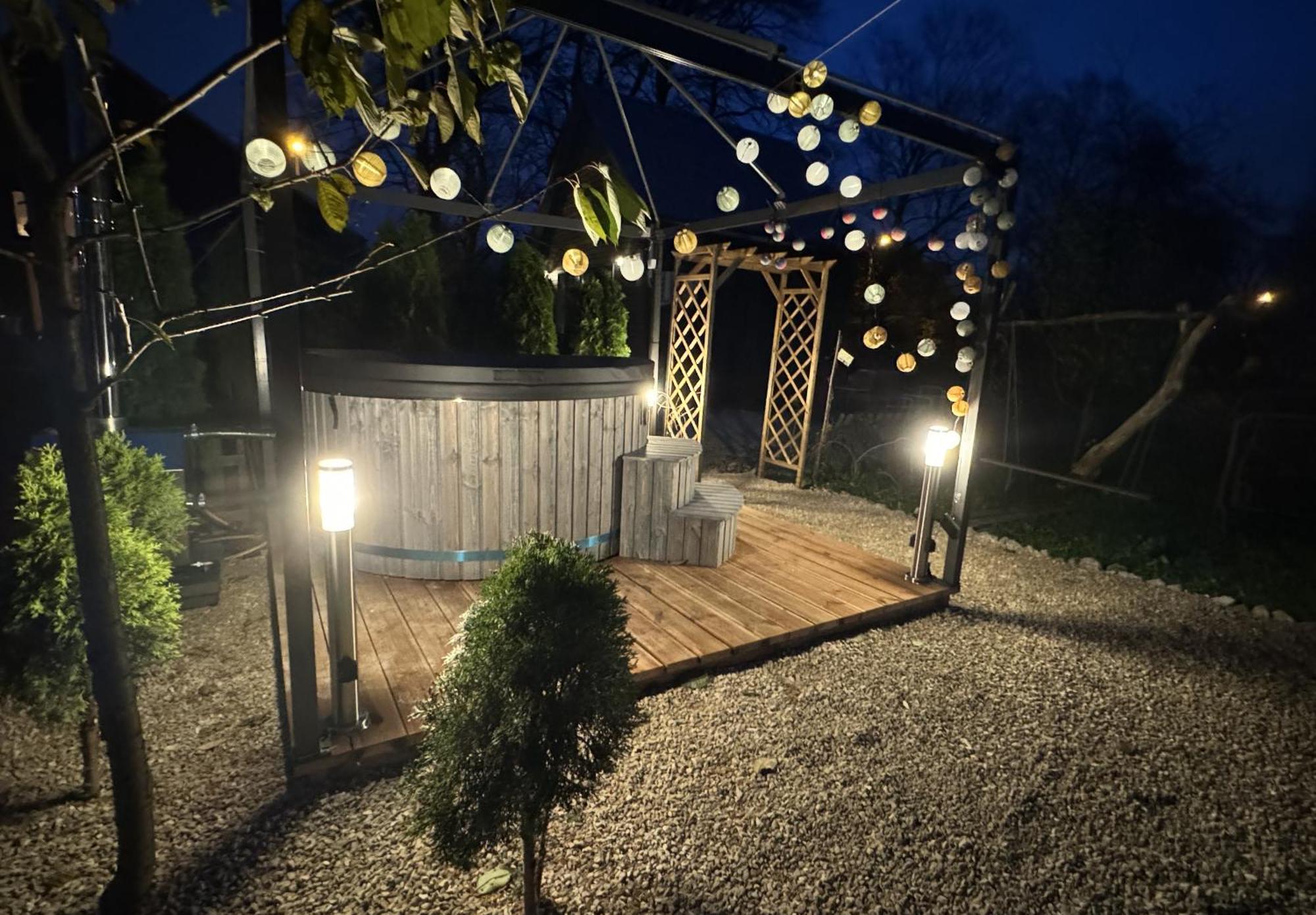 Villa Amazing Little House On An Island With Garden Riga Esterno foto
